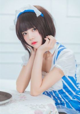 拥抱太阳的月亮